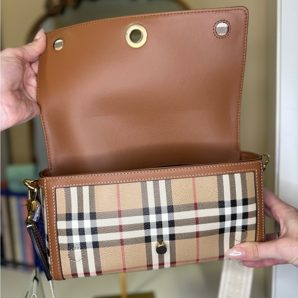 NWT Burberry Tan and Brown Bag - Picture 8 of 14